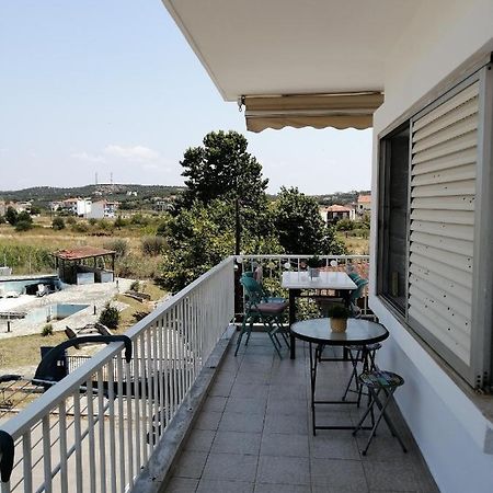 Elef Apartment Paralia Dionysiou Bagian luar foto