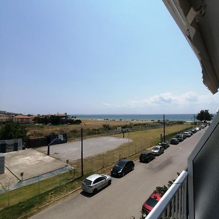 Elef Apartment Paralia Dionysiou Bagian luar foto