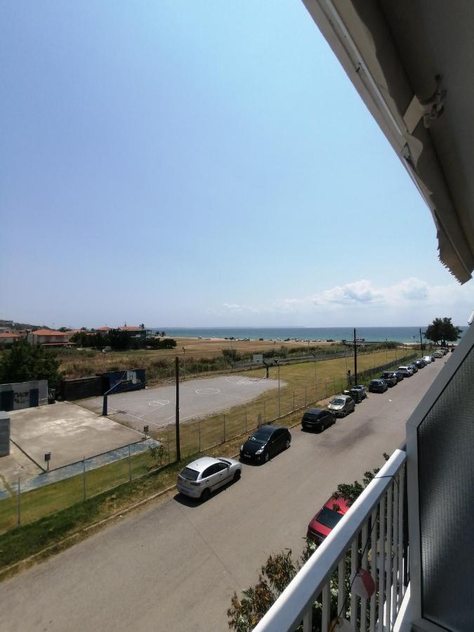 Elef Apartment Paralia Dionysiou Bagian luar foto
